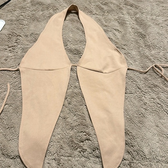🦇 Open back halter top M - Picture 1 of 3